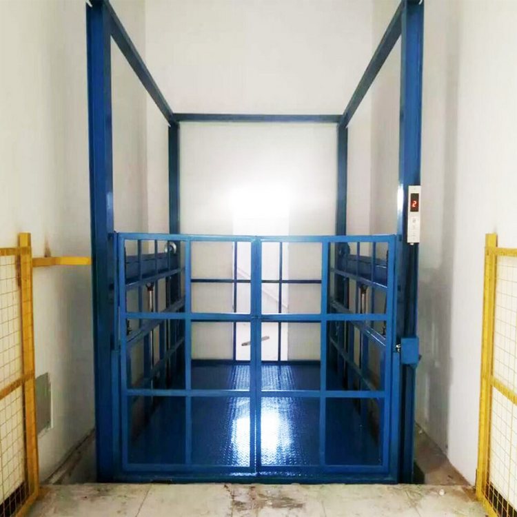 倉庫貨物提升機